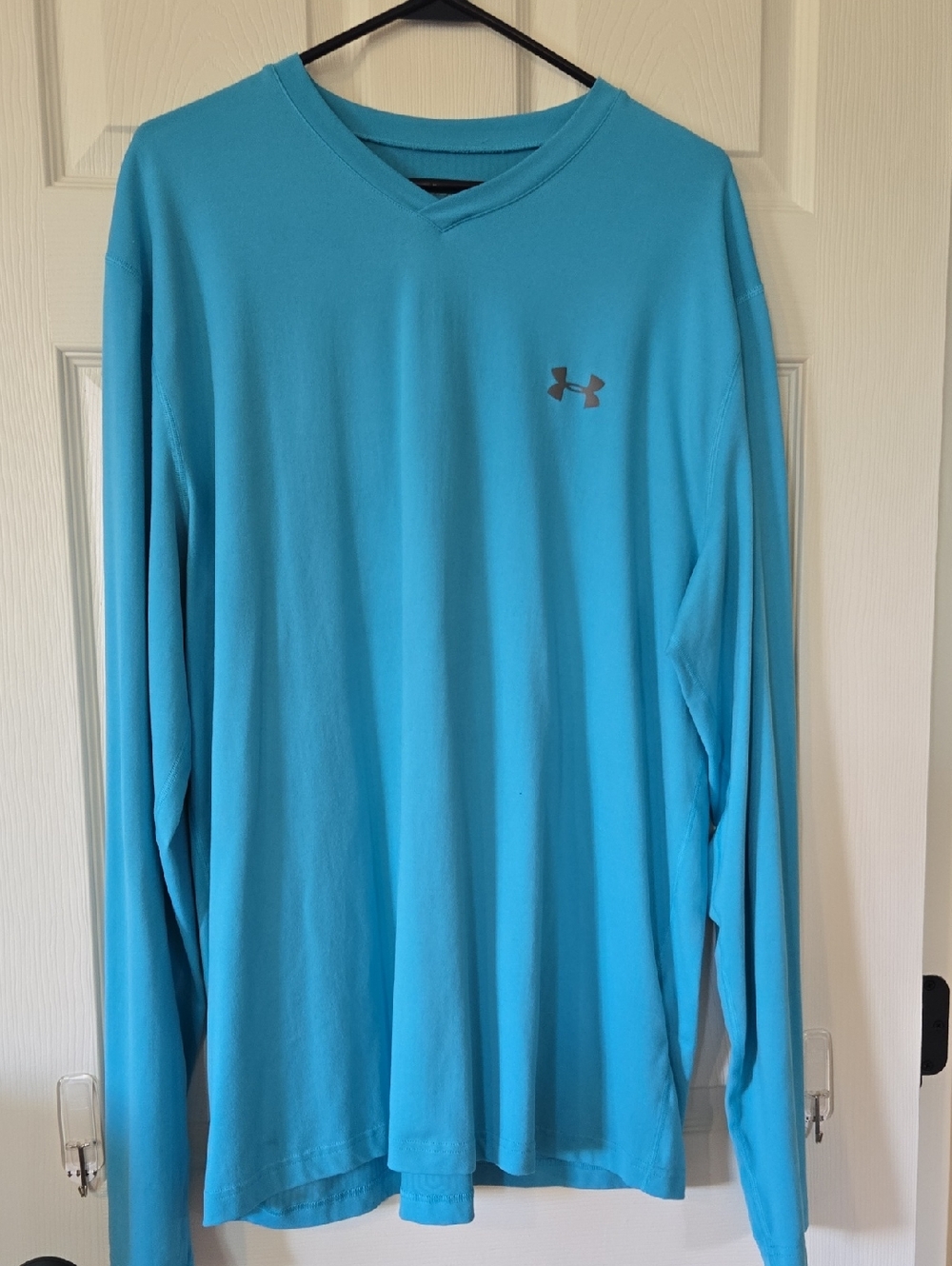 Under Armour Men's Long-Sleeve V-Neck Shirt - Teal Blue